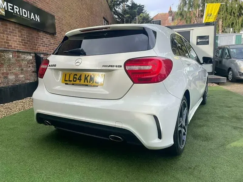 Usado Mercedes A220 AMG 2014 Branco Citadino