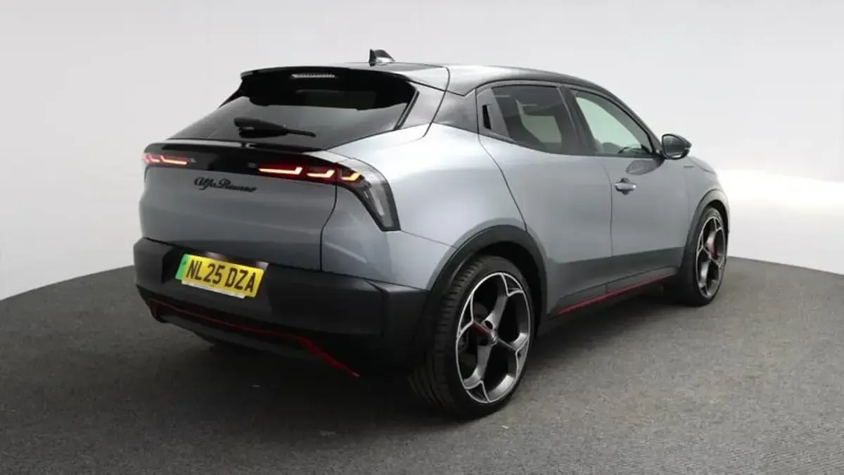 Used Alfa Romeo Junior Veloce 202 kW (276 HP) 2025 Grey SUV