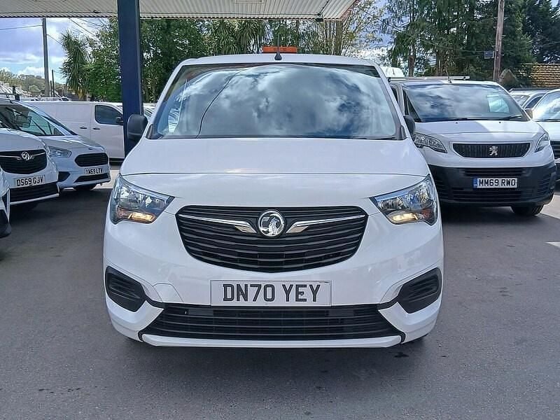 Used Vauxhall Combo Sportive 100 HP (73 kW) 2020 White MPV