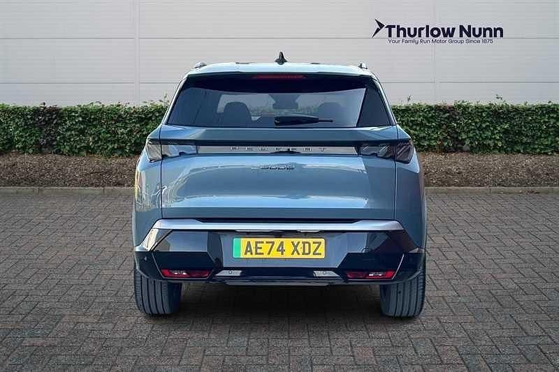 Used Peugeot e-5008 GT 154 kW (210 HP) 2024 Ingaro blue SUV