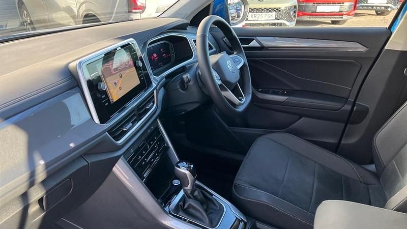 Used VW T-Roc Style 150 HP (110 kW) 2025 Blue SUV