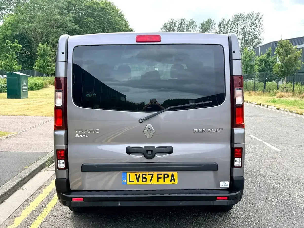 Used Renault Trafic 120 HP (88 kW) 2017 Grey MPV