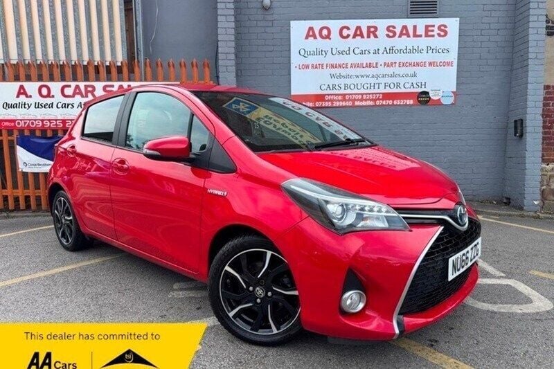 Used 2016 Toyota Yaris Hybrid Design | £9,990 (Fair price) - Image 1/1