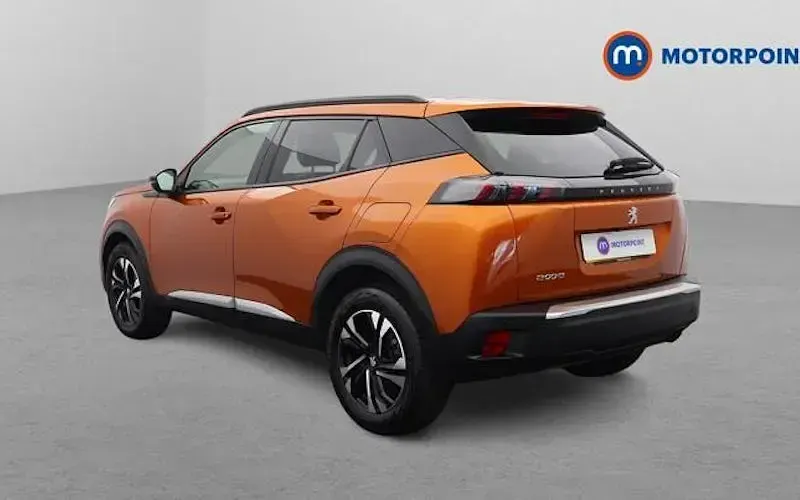 Used Peugeot 2008 Allure+ 101 HP (74 kW) 2023 Orange SUV