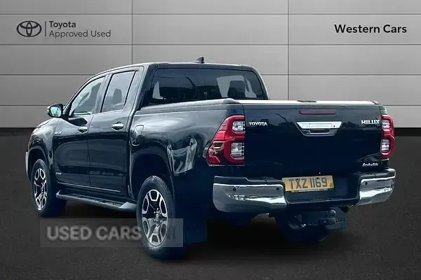 Usado Toyota HiLux 201 HP (147 kW) 2023 Preto Pickup