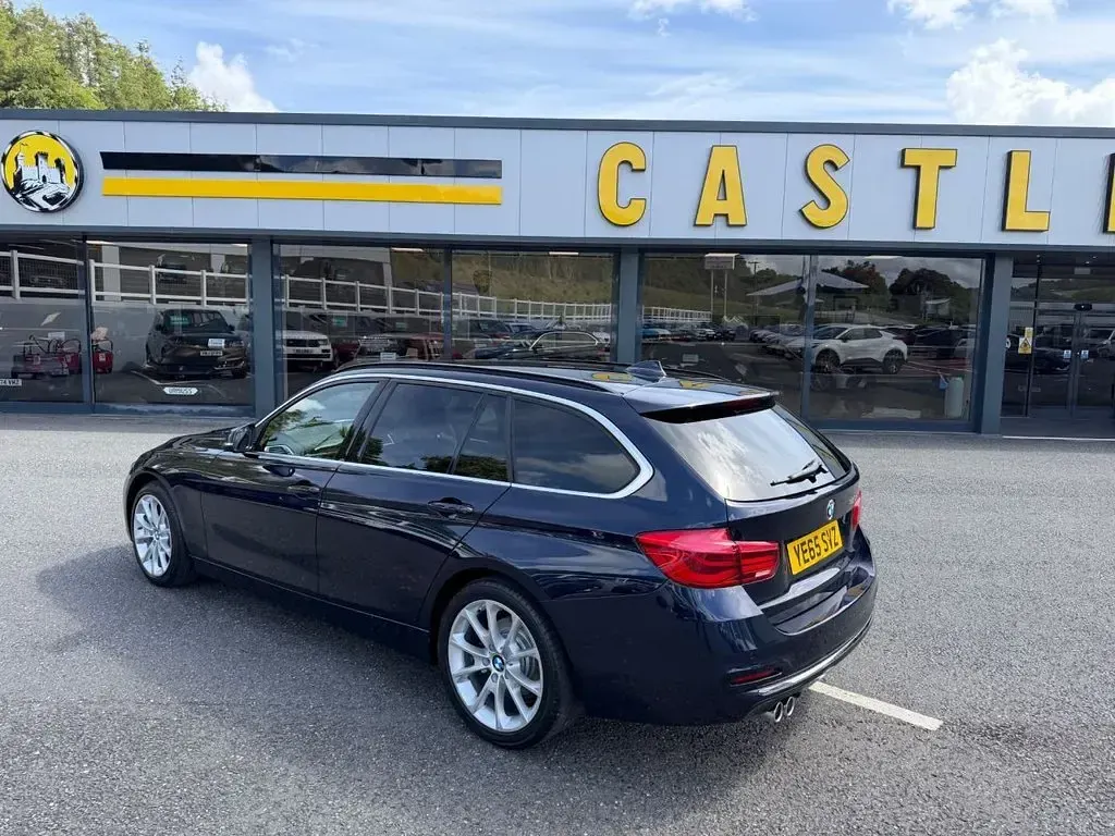 Used BMW 320 Luxury Line 190 HP (139 kW) 2015 Blue Estate