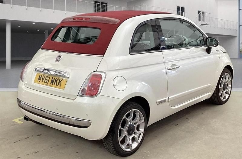 Used Fiat 500 Lounge 85 HP (62 kW) 2011 White Cabriolet