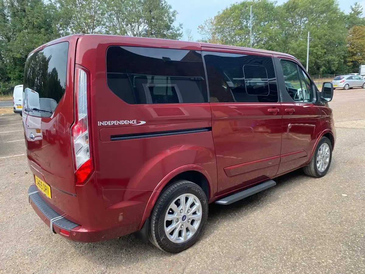 Used Ford Tourneo Custom Titanium 2019 Red Van