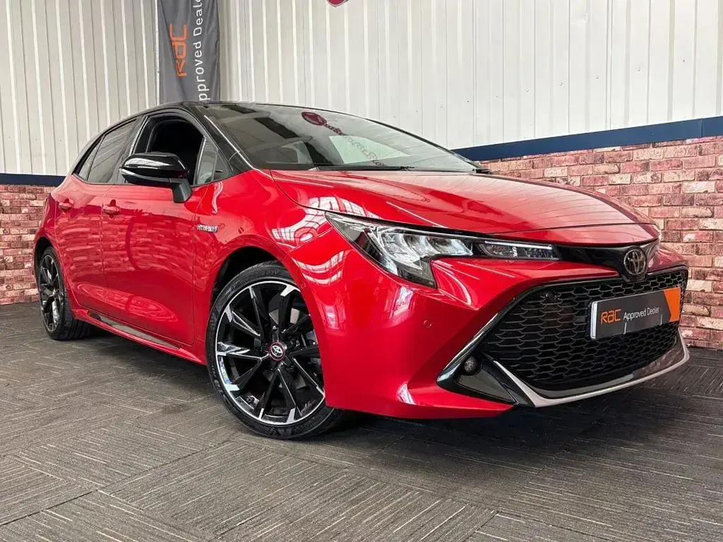 Used Toyota Corolla Sport 184 HP (135 kW) 2021 Red Hatchback