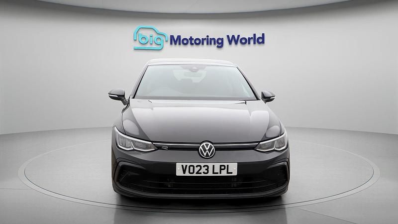 Used VW Golf VIII R-line 148 HP (108 kW) 2023