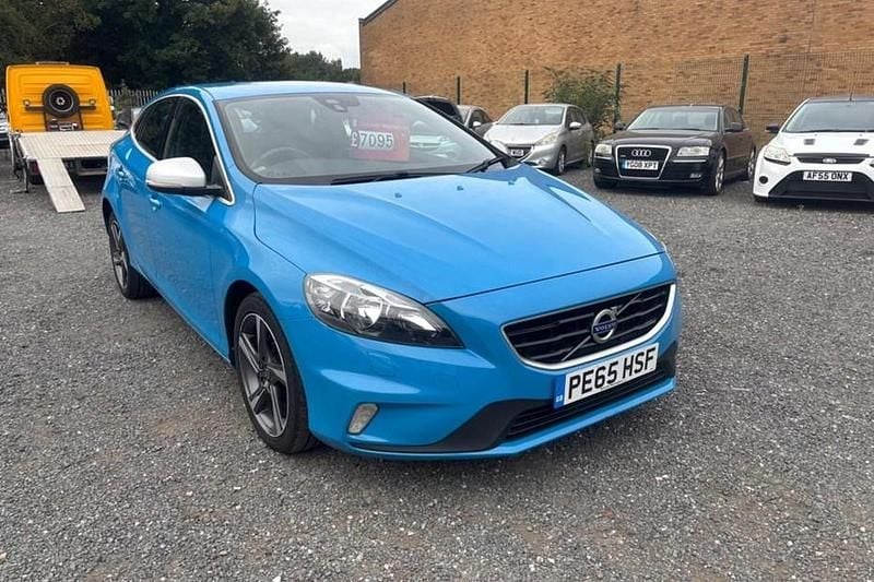 Blue Used 2015 Volvo V40 R-Design Estate | £7,095 (Good price) - Image 1/1