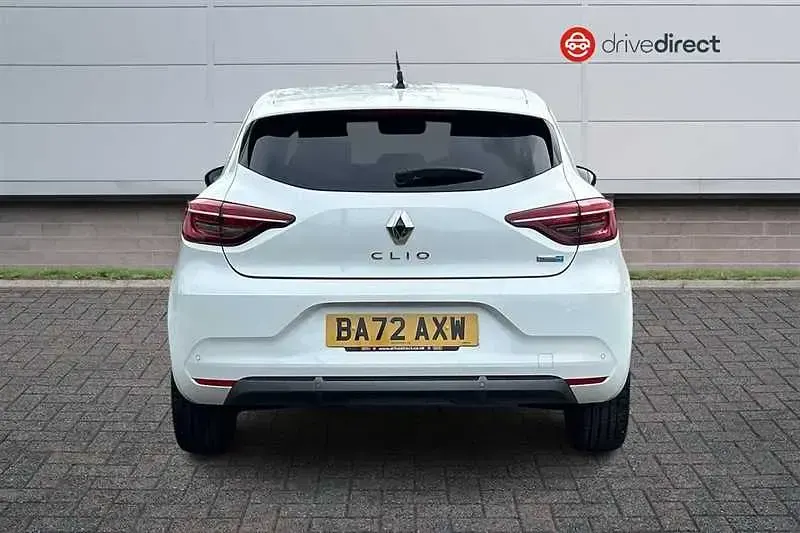Used Renault Clio RS Line 145 HP (106 kW) 2022 White Hatchback