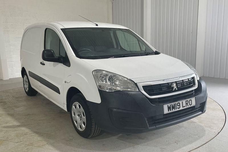 White Used 2019 Peugeot Partner Van | £6,795 - Image 1/4