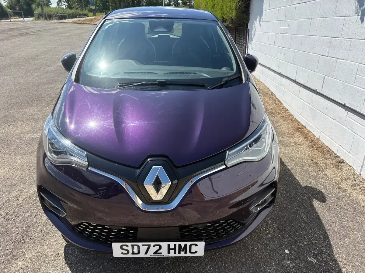 Used Renault Zoe GT-Line 100 kW (136 HP) 2022 Mauve/purple Hatchback