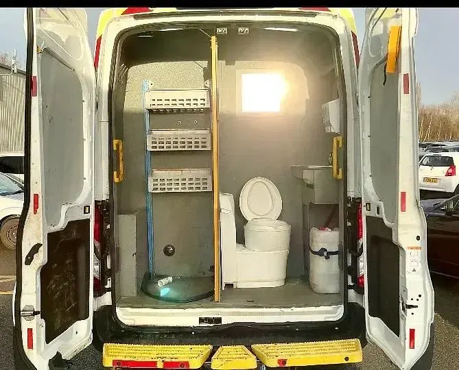 Usado Ford Transit 130 HP (95 kW) 2021 Branco Monovolume