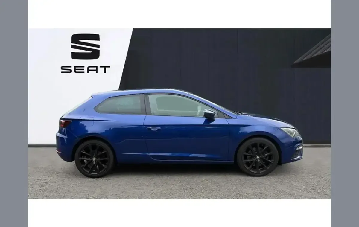 Used Seat Leon FR 180 HP (132 kW) 2017 Blue Hatchback