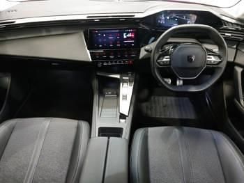 Used Peugeot 308 Allure Premium 131 HP (96 kW) 2024 Red Hatchback