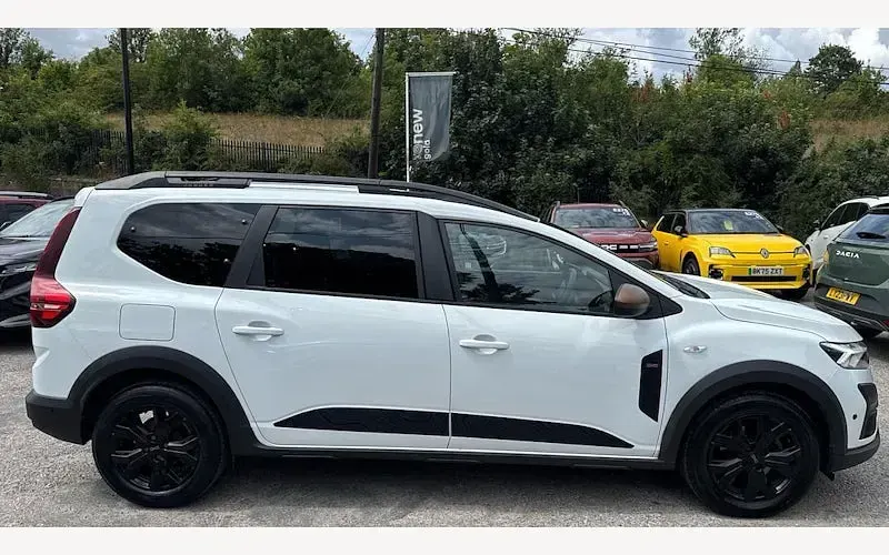 Used Dacia Jogger Extreme 110 HP (80 kW) 2025 MPV