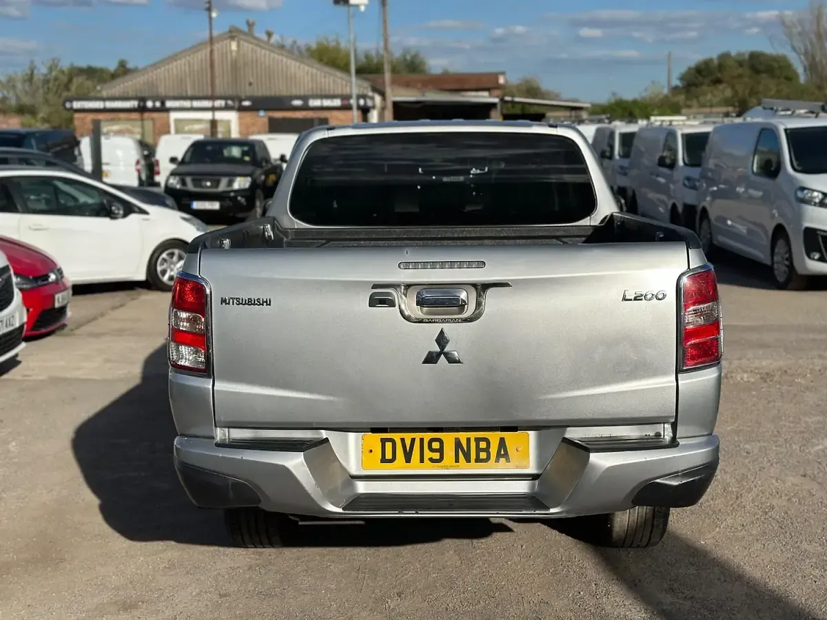Used Mitsubishi L200 181 HP (133 kW) 2019 Silver Pickup