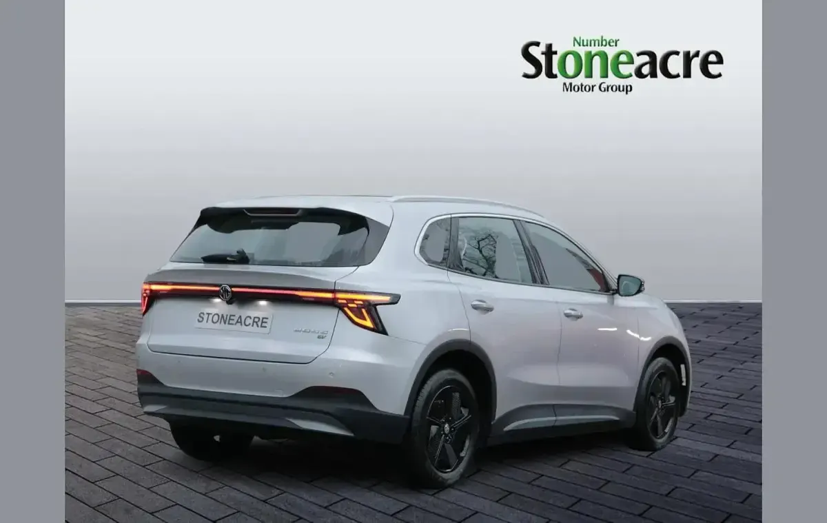Nowe MG MG5 EV SE 125 kW (170 KM) 2025 Srebrny Kombi