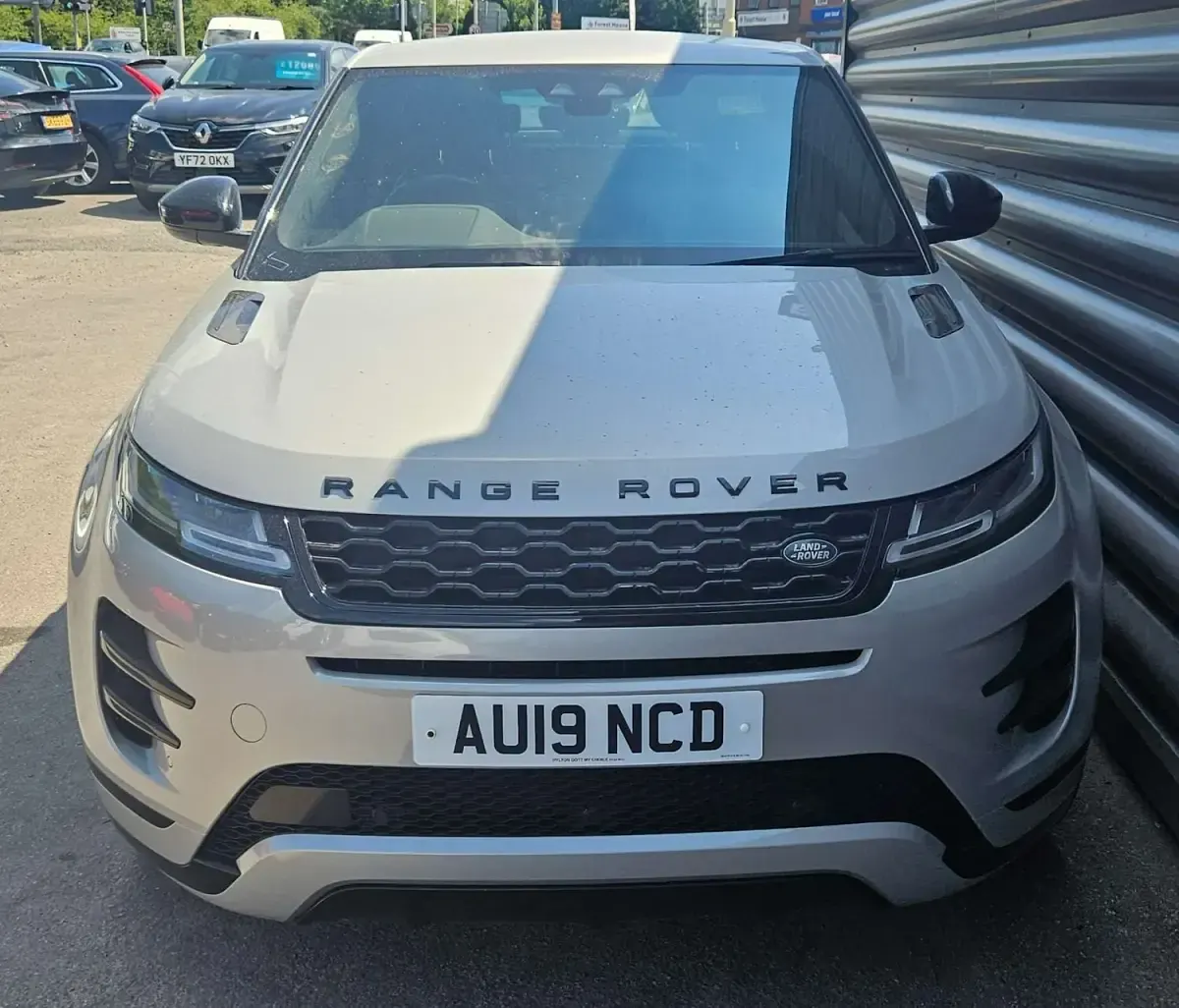 Used Land Rover Range Rover evoque SE Dynamic 180 HP (132 kW) 2019 Silver SUV