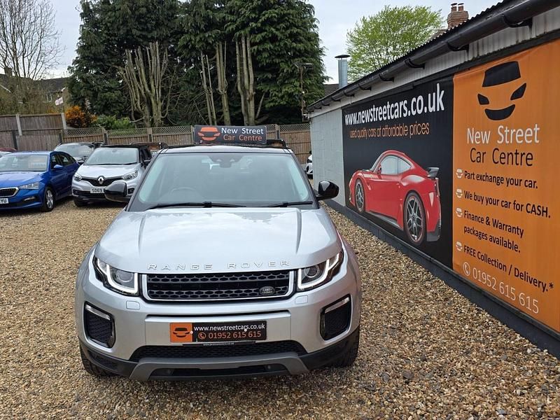 Begagnad Land Rover Range Rover evoque SE 2017 Silver Kombi