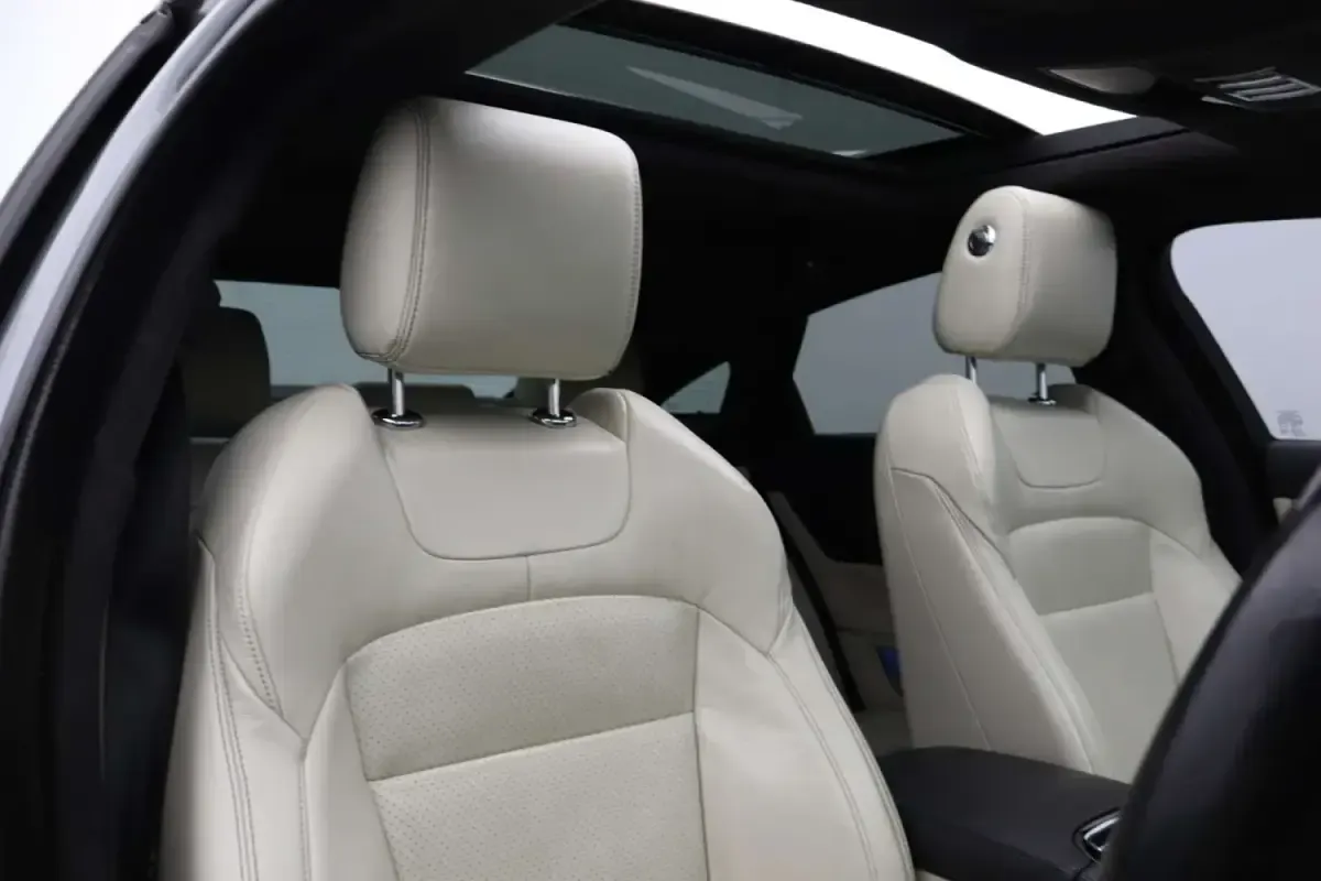 Usado Jaguar XJ R-Sport 300 HP (220 kW) 2016 Cinzento Sedan