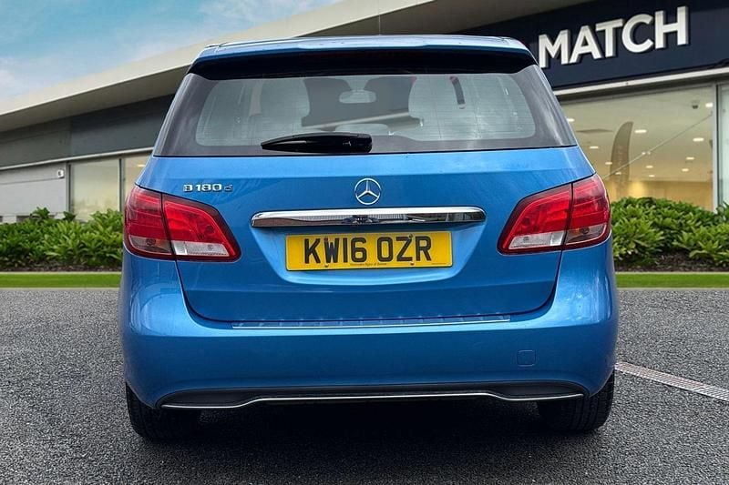 Used Mercedes B180 SE 2016 Blue MPV