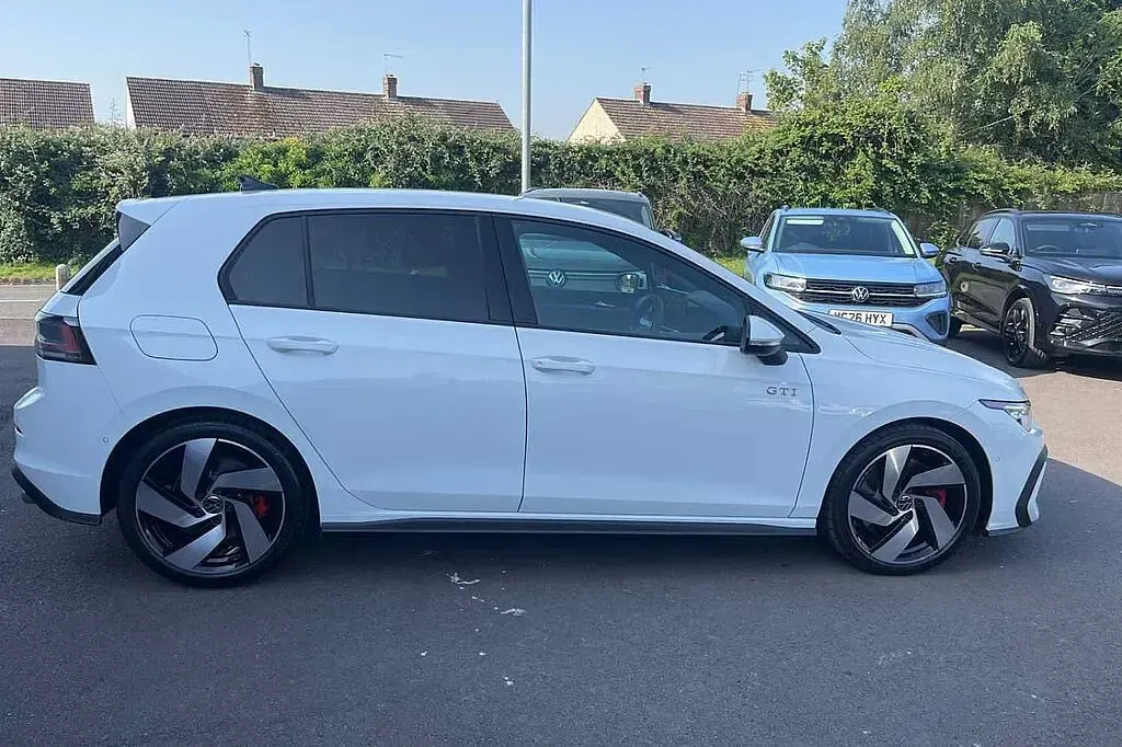 Used VW Golf VIII GTI 265 HP (194 kW) 2025