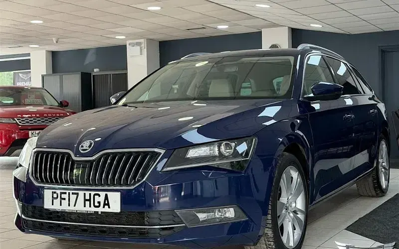 Used Skoda Superb SE L Executive 220 HP (161 kW) 2017 Estate