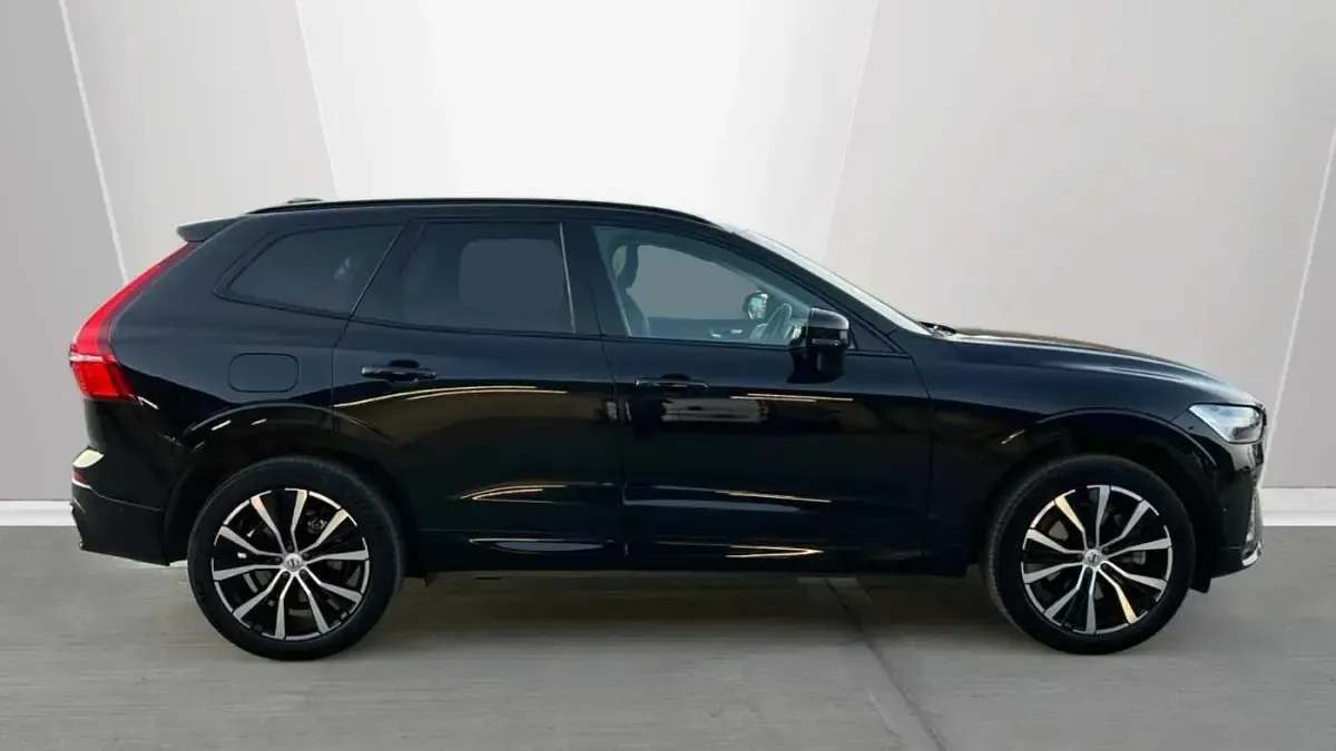Used Volvo XC60 Ultra 247 HP (181 kW) 2025 Black SUV