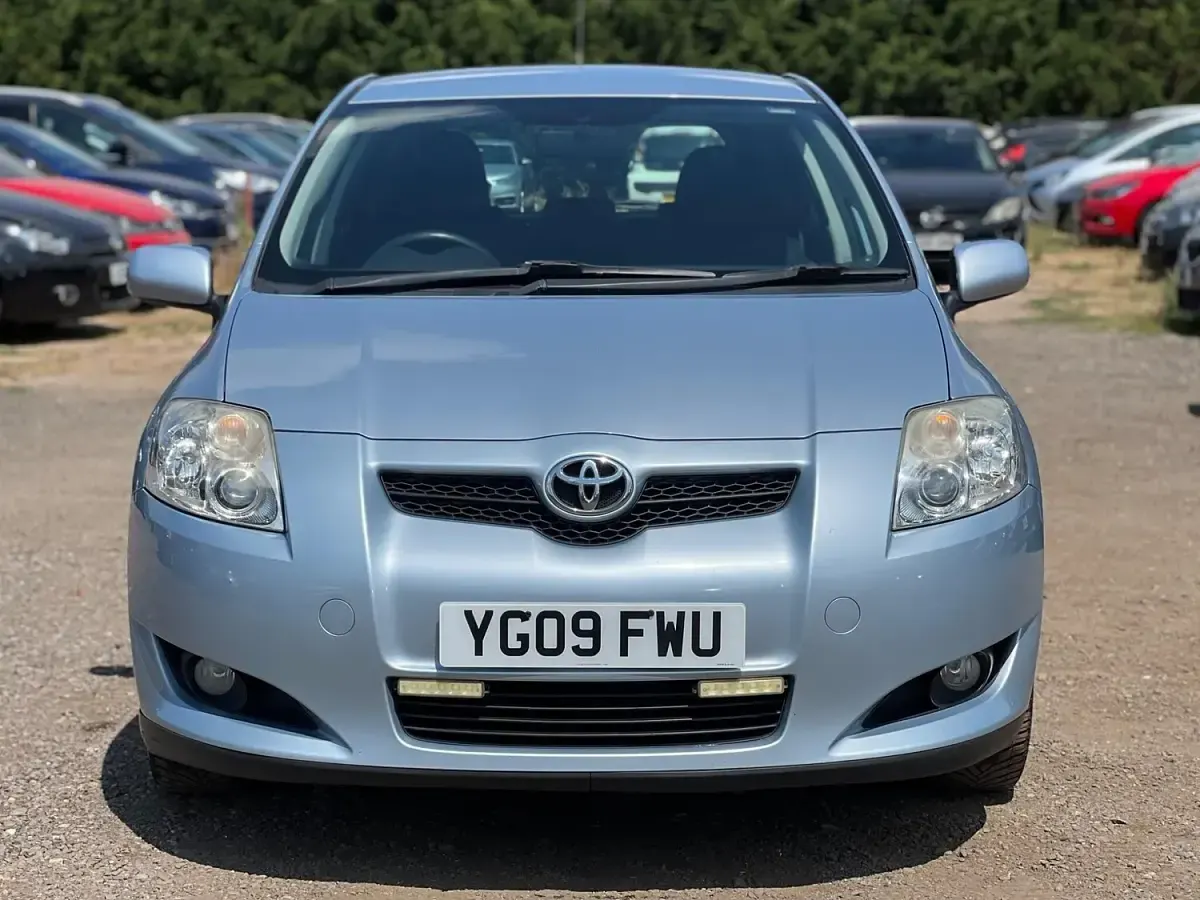 Used Toyota Auris 2009 Blue Hatchback