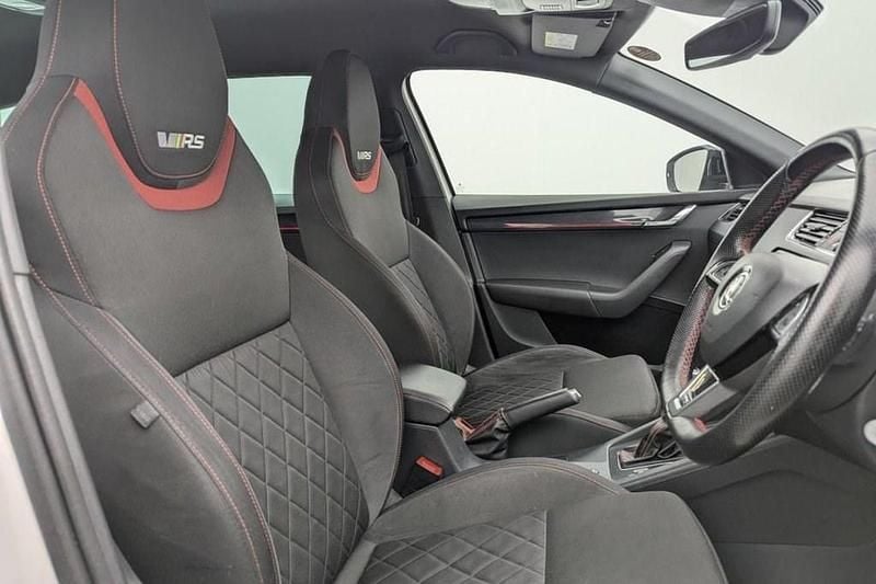 Used Skoda Octavia vRS 245 HP (180 kW) 2020 White Estate