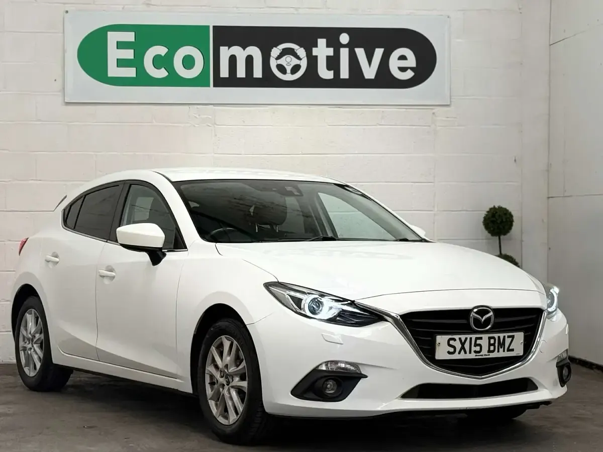 Used Mazda 3 165 HP (121 kW) 2015 White Hatchback