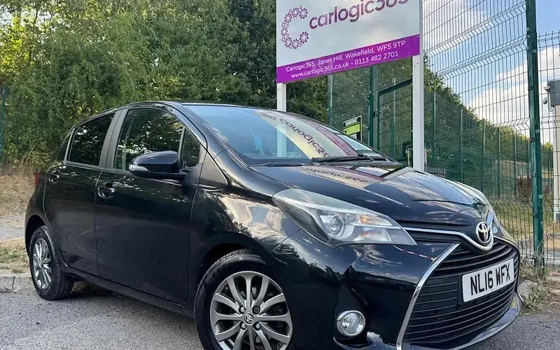Used Toyota Yaris 69 HP (50 kW) 2016 Hatchback