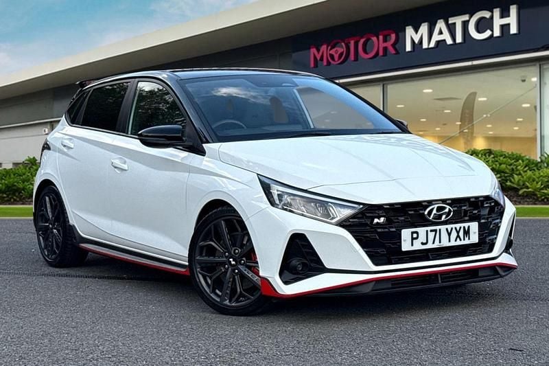 White Used 2022 Hyundai i20 Hatchback | £20,669 (Good price) - Image 1/4