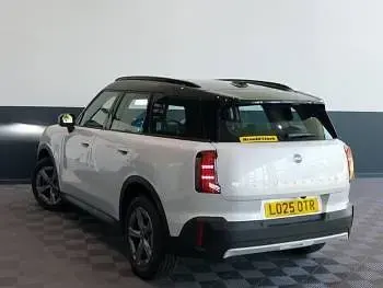 Used Mini Countryman Classic 170 HP (125 kW) 2025 White SUV