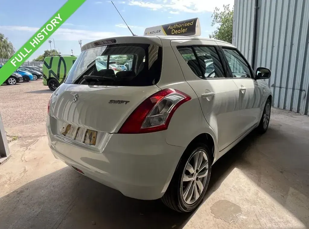 Used Suzuki Swift SZ3 94 HP (69 kW) 2015 White Hatchback