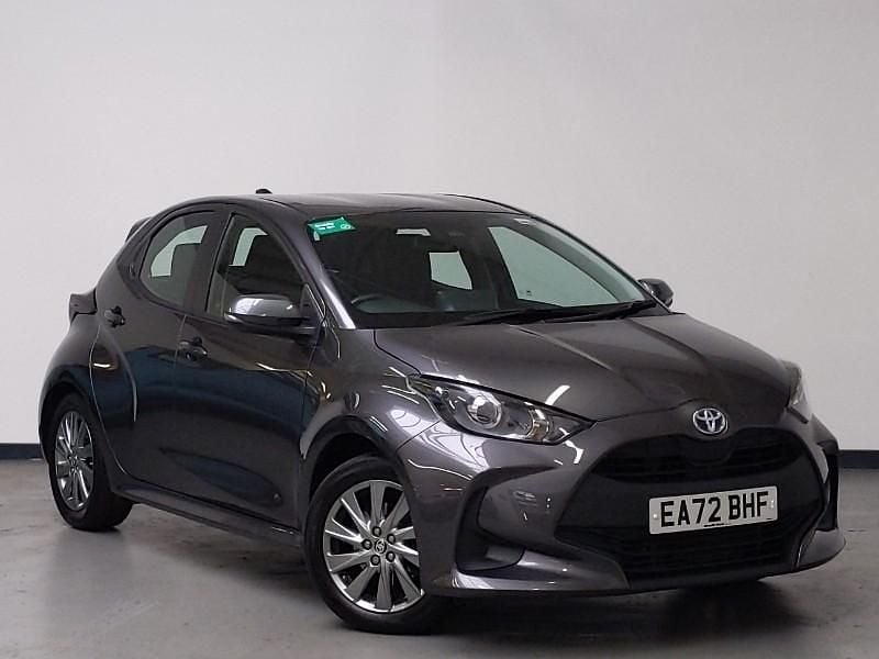 Grey Used 2022 Toyota Yaris Hybrid Hatchback | £14,998 (Fair price) - Image 1/4