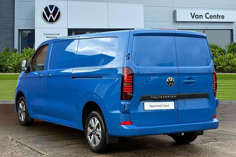 Novo VW Transporter Pro 2026 Azul Van