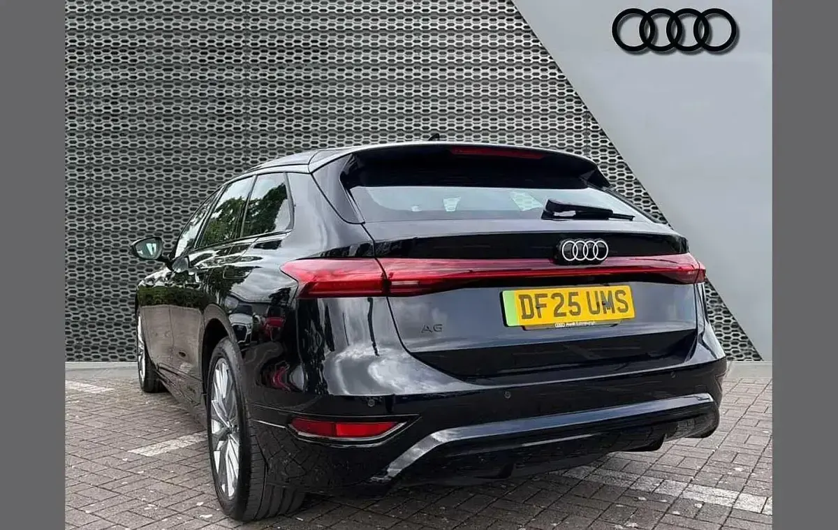 New Audi A6 e-tron Sport 269 kW (367 HP) 2025 Black Estate