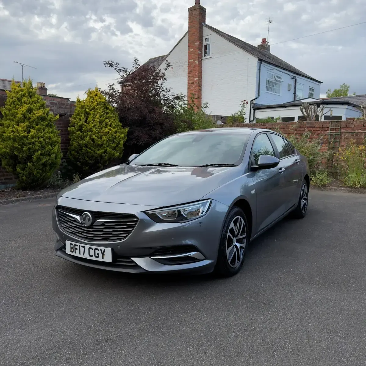 Used Vauxhall Insignia Design Edition 2017 Grey Hatchback