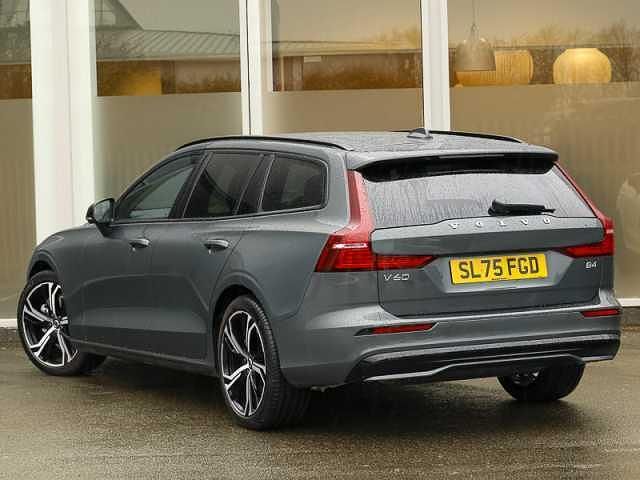 New Volvo V60 Plus 194 HP (142 kW) 2026 Estate