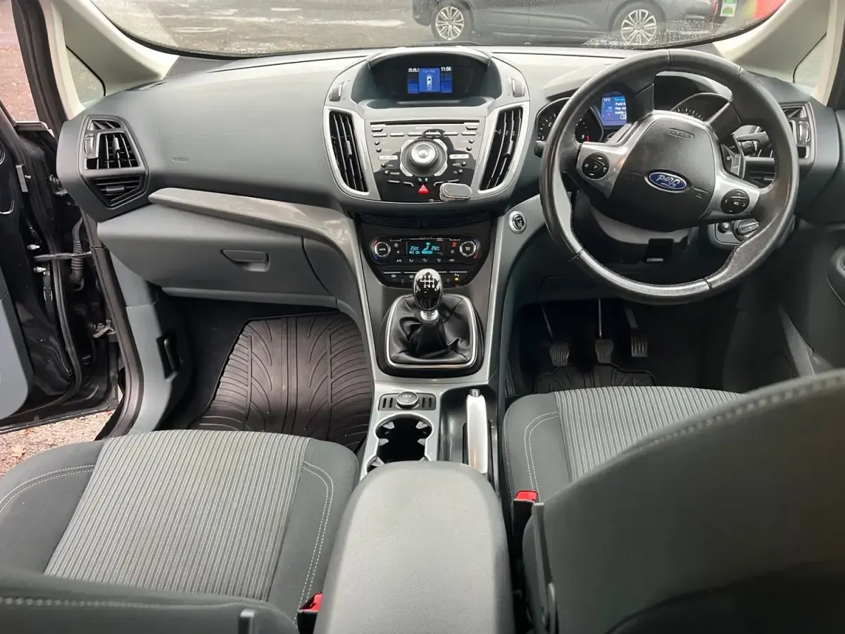 Używany Ford C-MAX Titanium 2014 Czarny Minivan