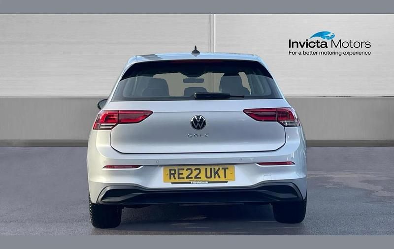 Used VW Golf VIII Life 115 HP (84 kW) 2022 Silver Hatchback