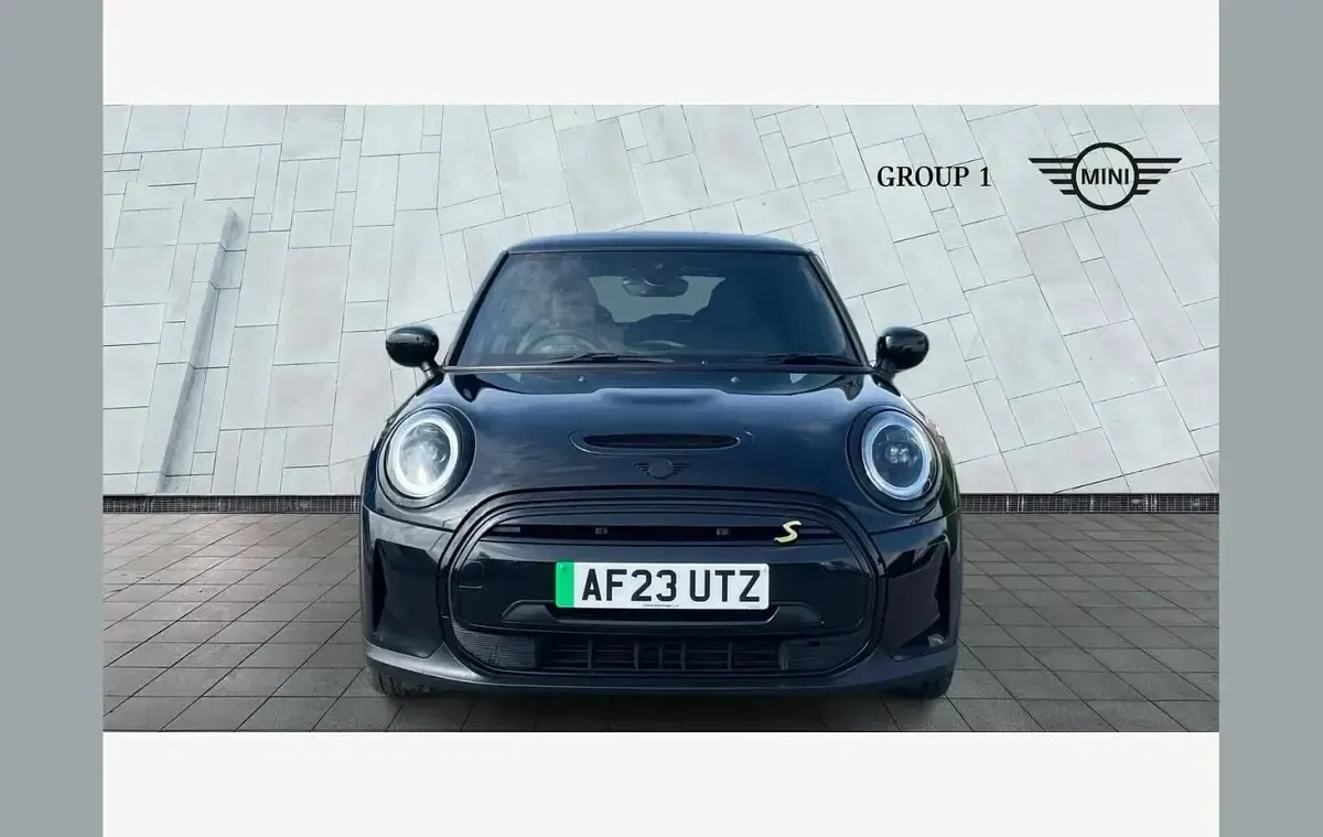 Usado Mini Cooper S Level 2 135 kW (184 HP) 2023 Preto Citadino