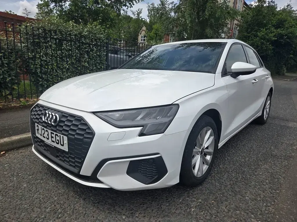 Used Audi A3 Sportback Design 110 HP (80 kW) 2023 White Hatchback