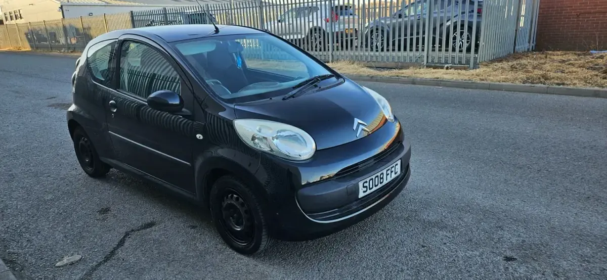 Używany Citroën C1 67 KM (49 kW) 2008 Czarny Hatchback