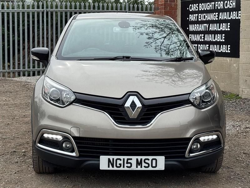 Used Renault Captur Dynamique 90 HP (66 kW) 2015 Beige SUV