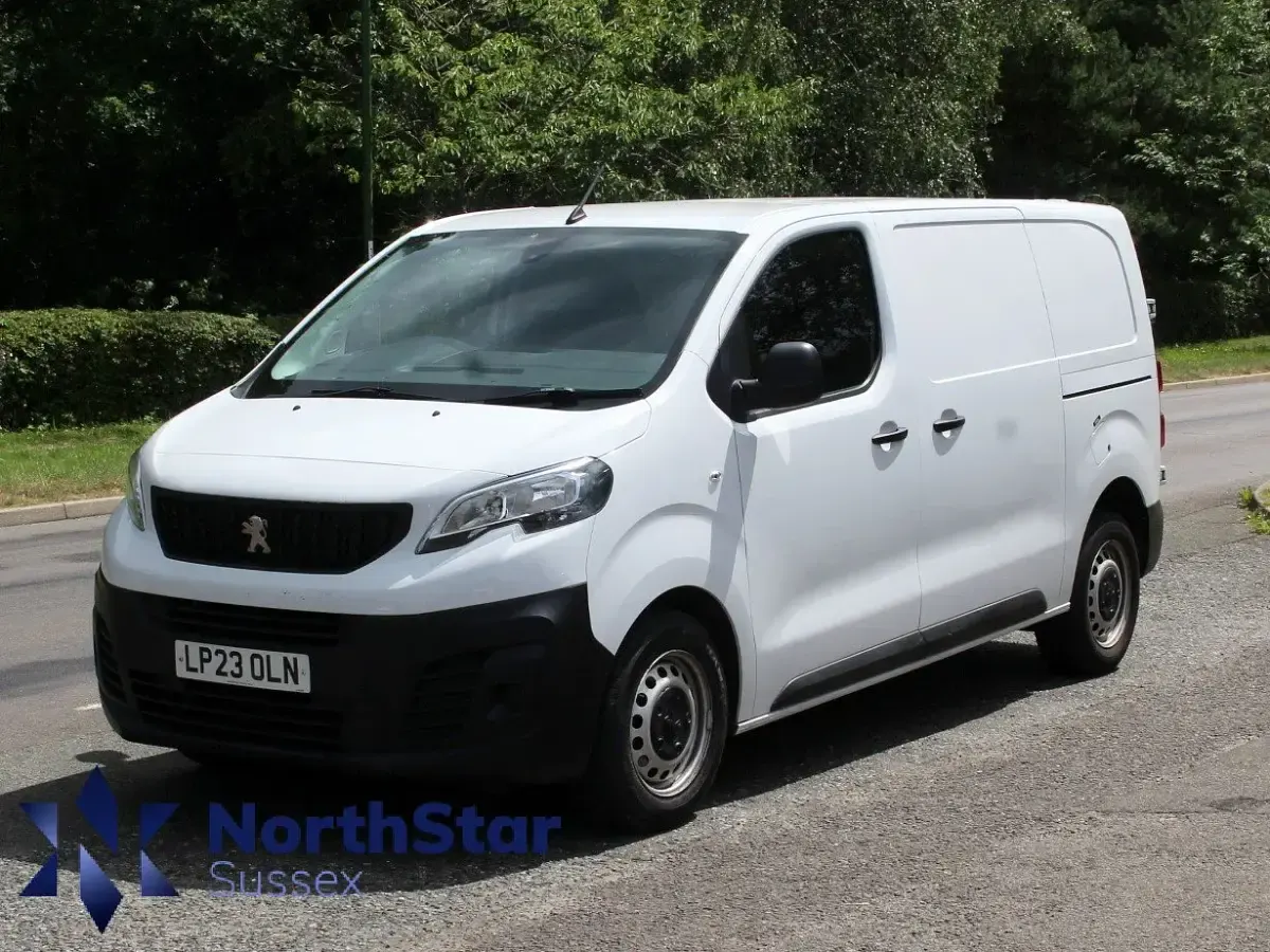 Used Peugeot Expert Premium 102 HP (75 kW) 2023 Van
